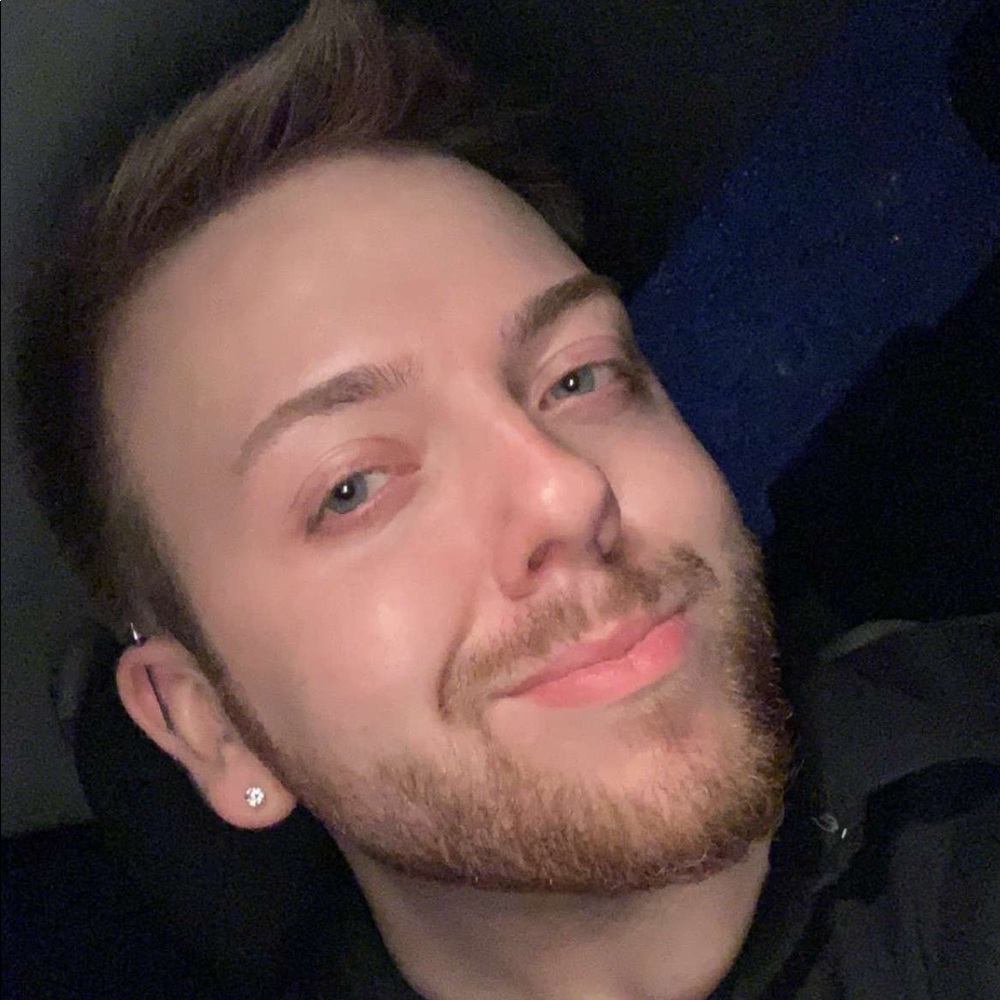 Meet your Posher, Dustin